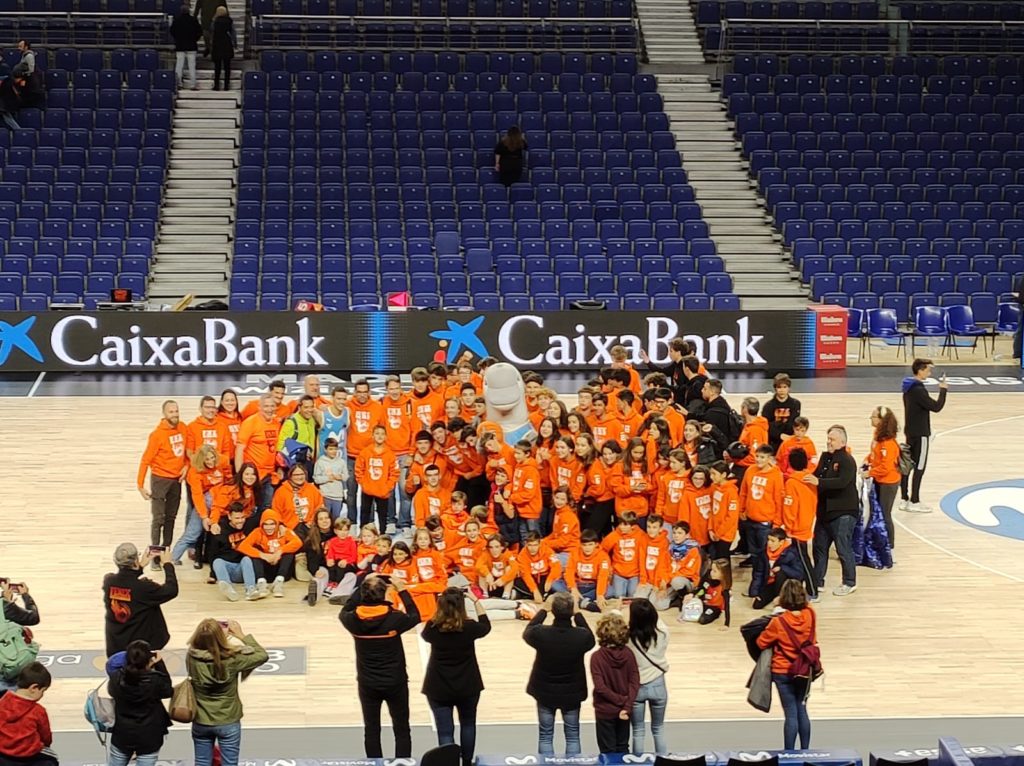 Fenix Basket Club en el pabellón del Estudiantes